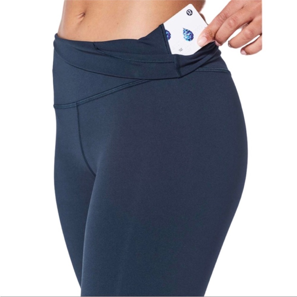 Lululemon Wunder Under Crop Hi-Rise Size 8 True Navy Like New Leggings